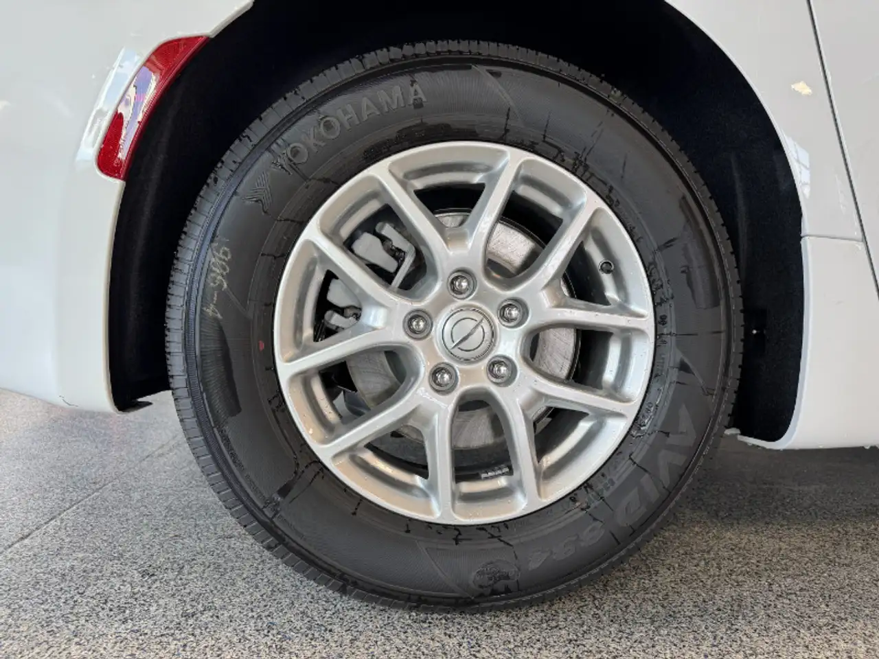 Chrysler Grand Caravan photo Chrysler Grand Caravan