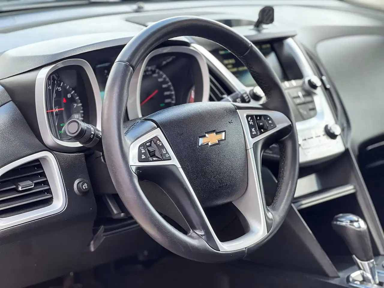 Chevrolet Equinox снимка Chevrolet Equinox