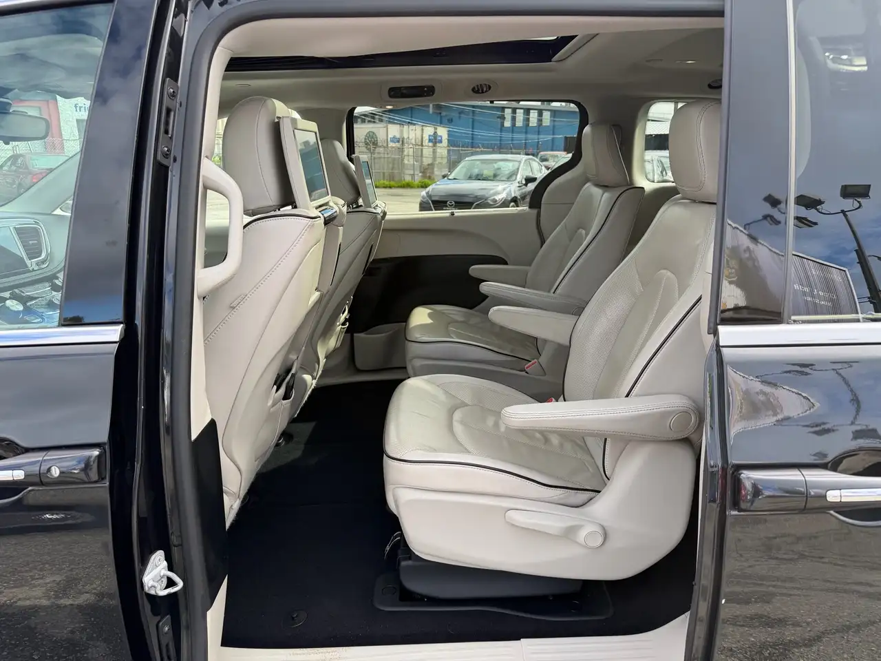 Chrysler Pacifica fotografie Chrysler Pacifica