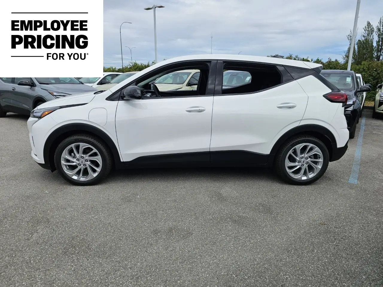 Chevrolet Bolt photo Chevrolet Bolt
