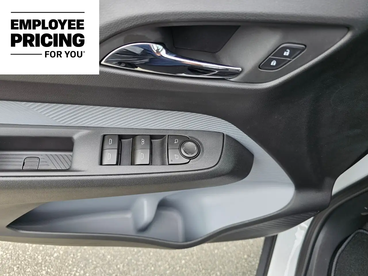 Chevrolet Bolt photo Chevrolet Bolt