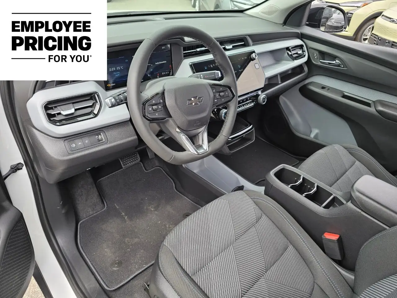 Chevrolet Bolt photo Chevrolet Bolt