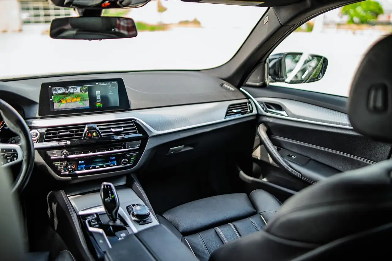 BMW 5 Series fotografie BMW 5 Series