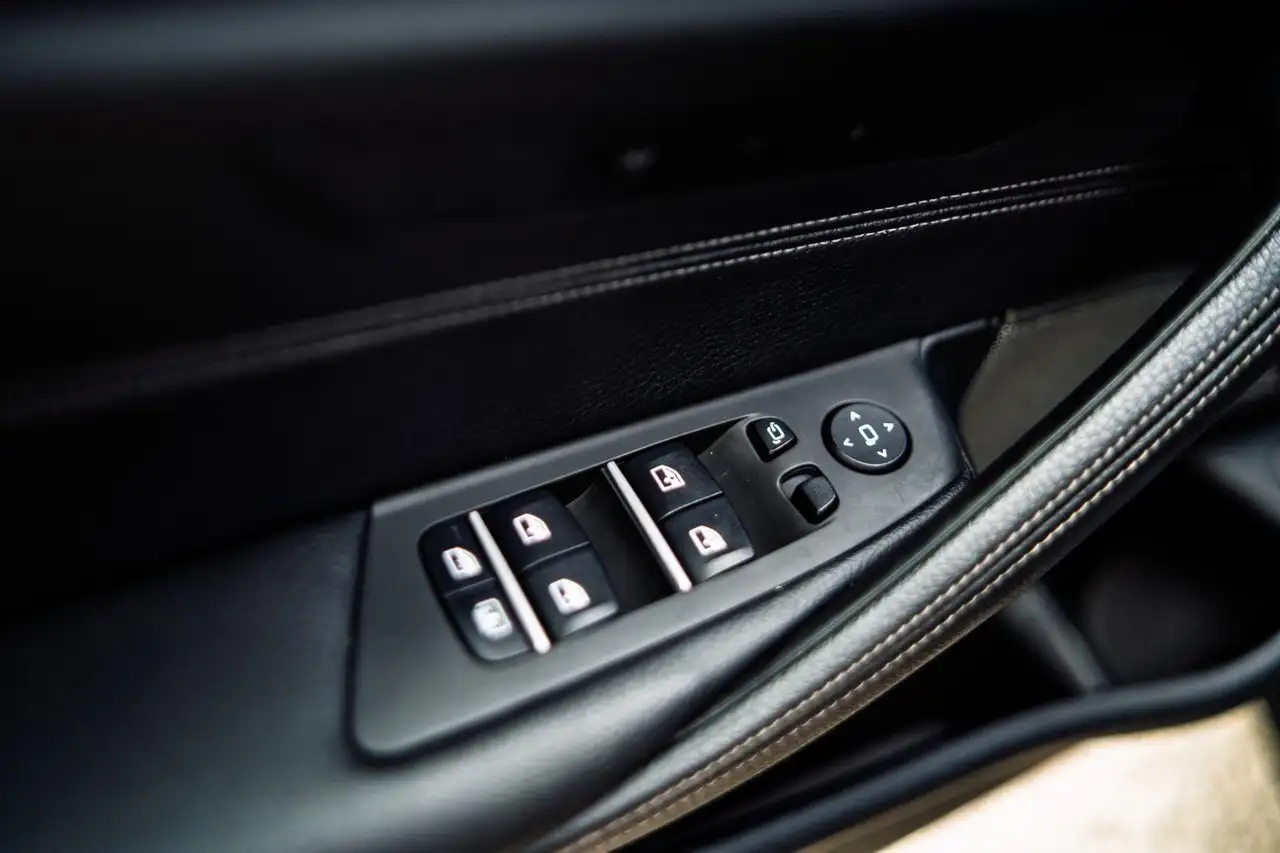BMW 5 Series fotografie BMW 5 Series