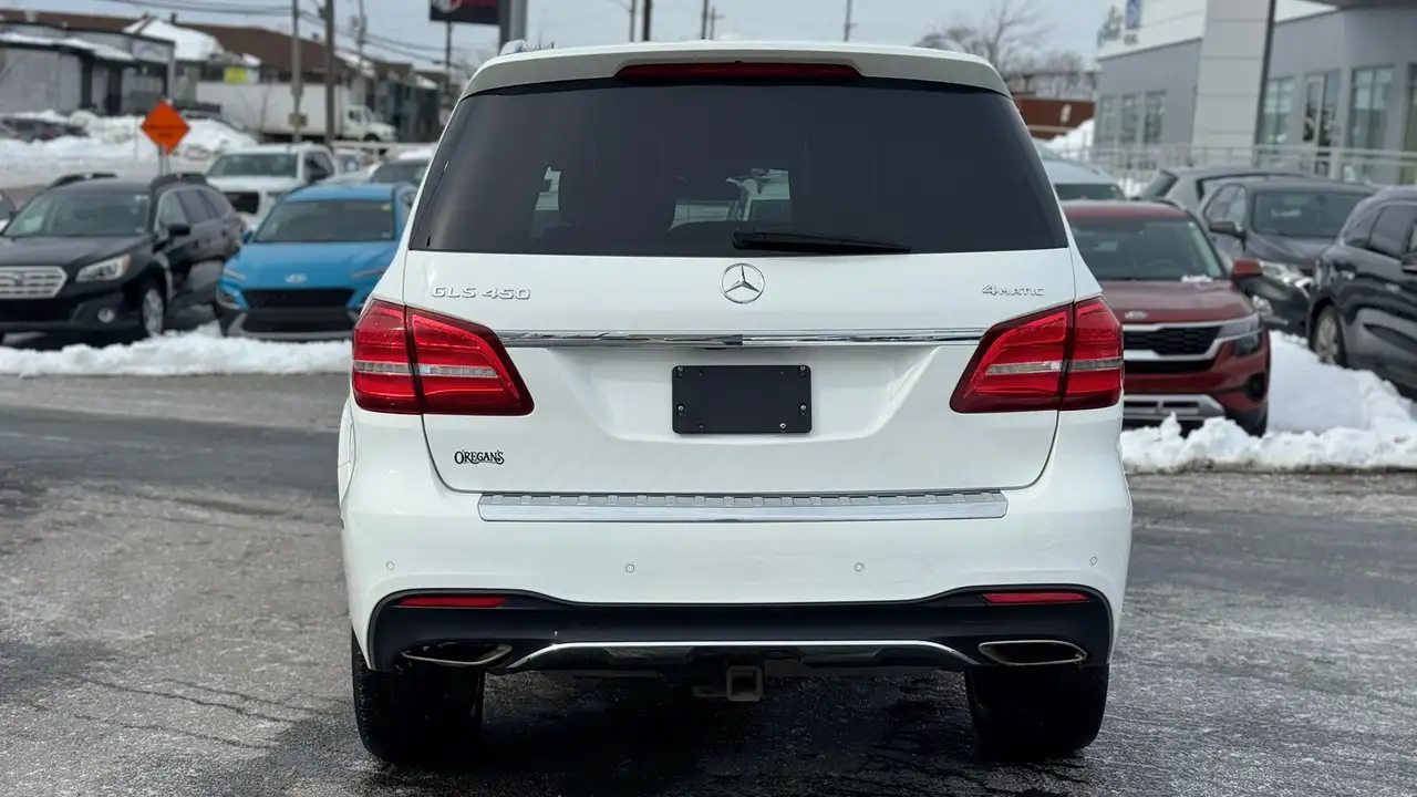Mercedes-Benz GLS снимка Mercedes-Benz GLS
