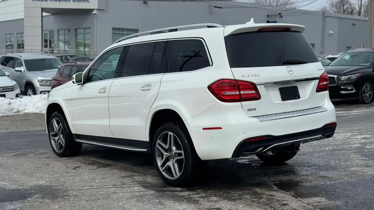Mercedes-Benz GLS снимка Mercedes-Benz GLS