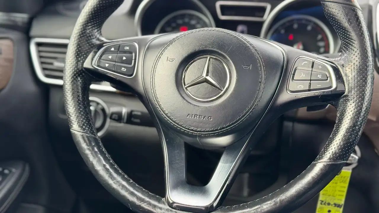 Mercedes-Benz GLS снимка Mercedes-Benz GLS