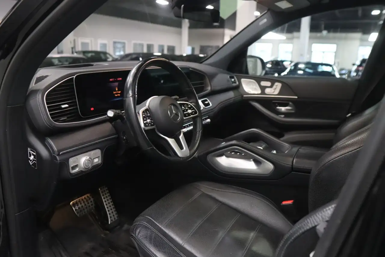 Mercedes-Benz GLS снимка Mercedes-Benz GLS
