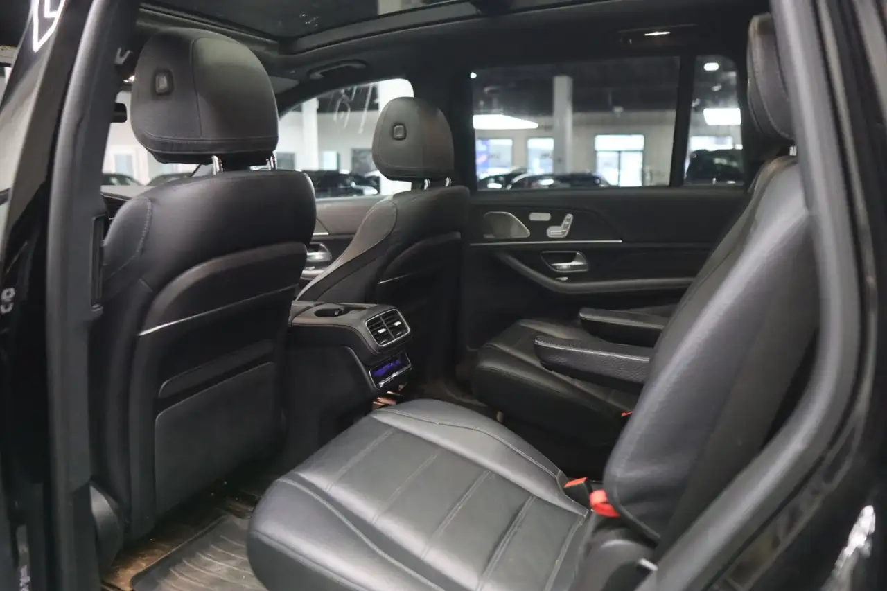 Mercedes-Benz GLS снимка Mercedes-Benz GLS