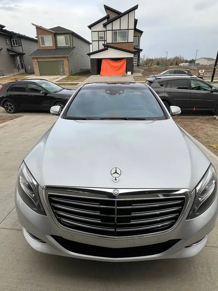Mercedes-Benz S-Class снимка Mercedes-Benz S-Class