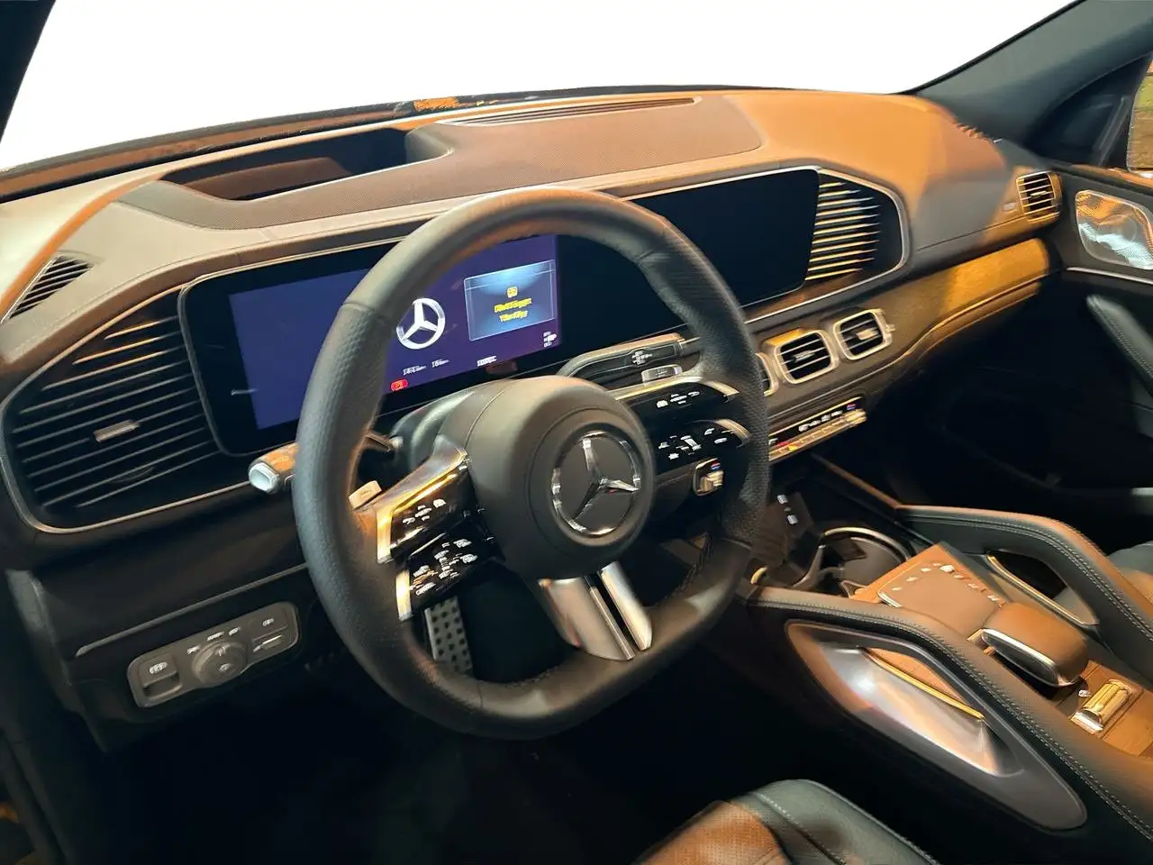 Mercedes-Benz GLS снимка Mercedes-Benz GLS