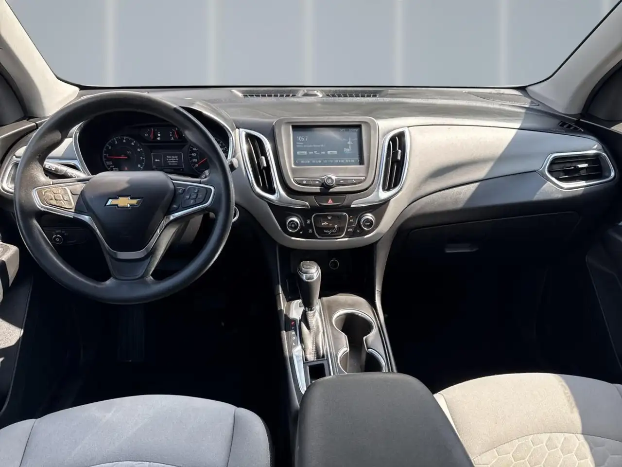 Chevrolet Equinox photo Chevrolet Equinox