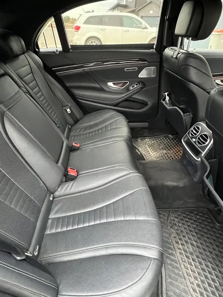 Mercedes-Benz S-Class снимка Mercedes-Benz S-Class