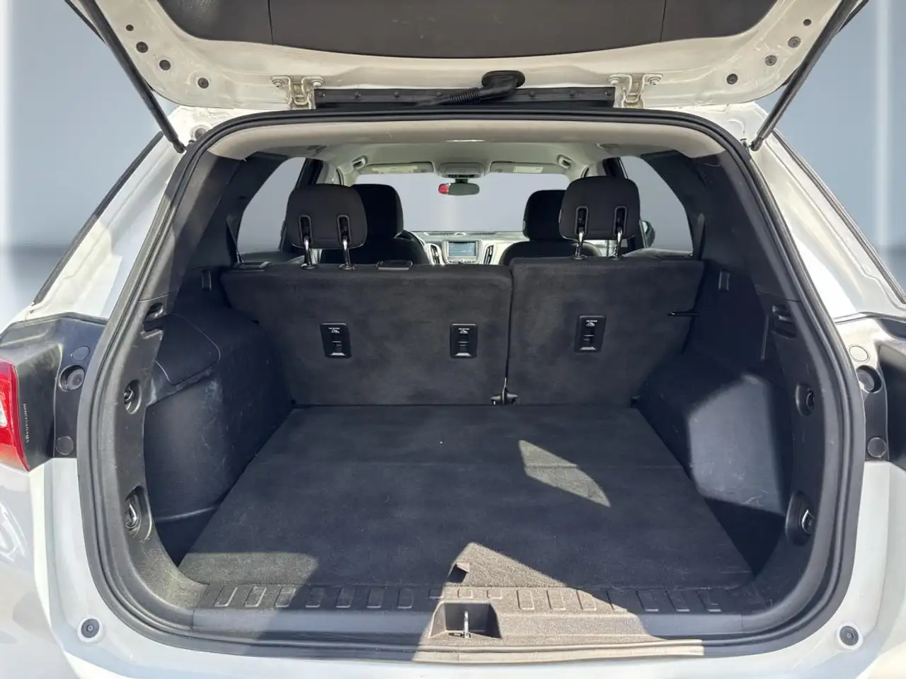 Chevrolet Equinox photo Chevrolet Equinox