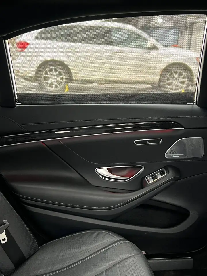 Mercedes-Benz S-Class снимка Mercedes-Benz S-Class