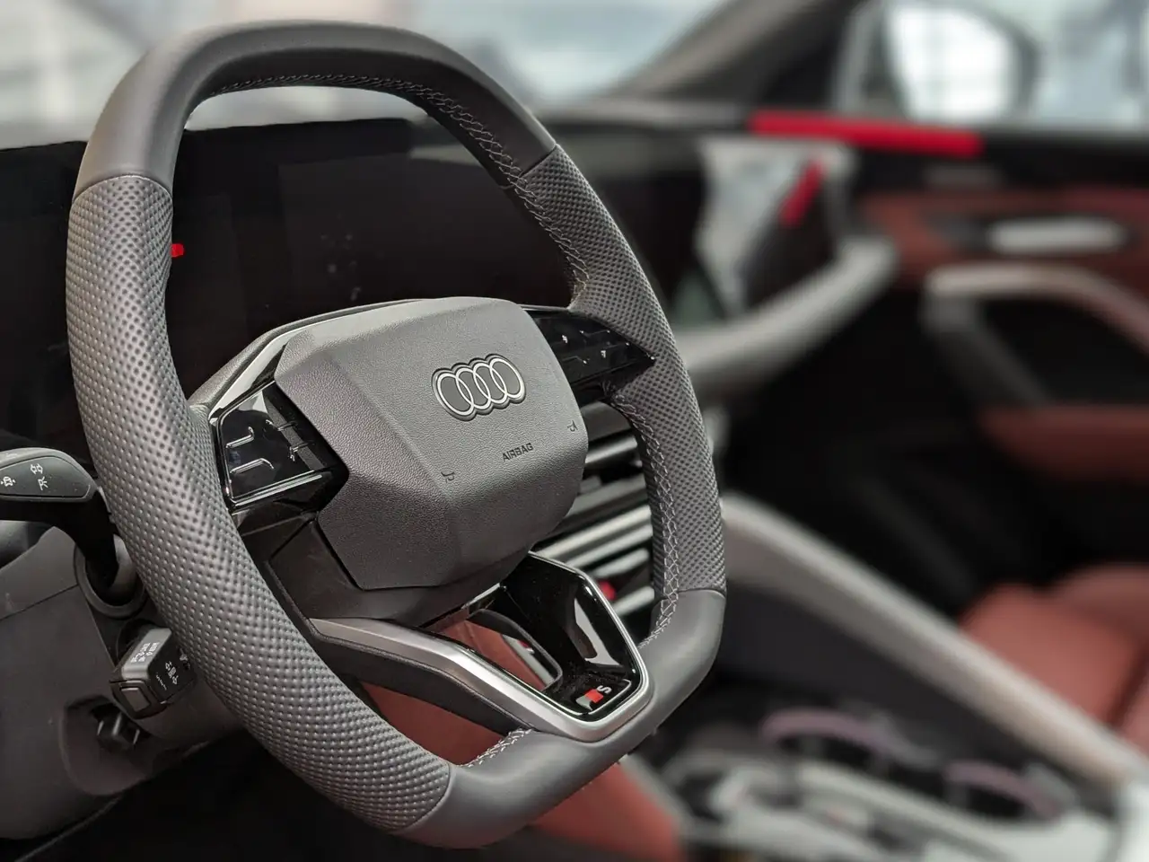 Audi SQ5 photo Audi SQ5