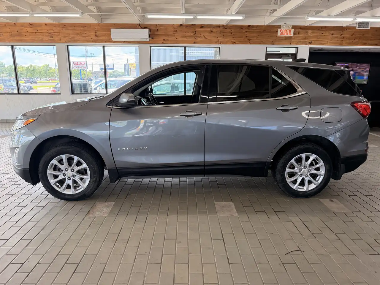 Chevrolet Equinox photo Chevrolet Equinox