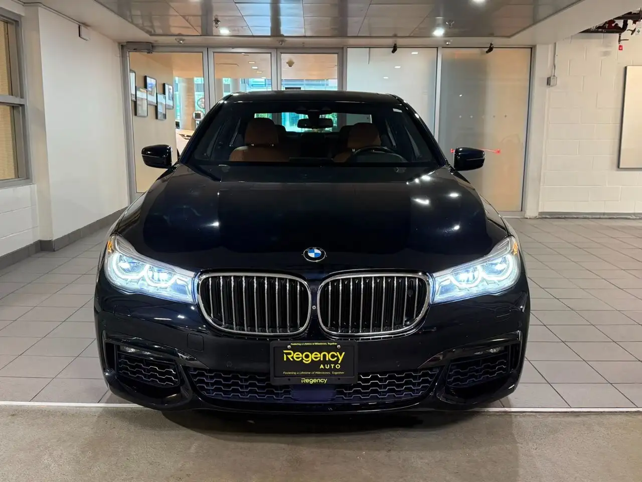 BMW 7 Series снимка BMW 7 Series