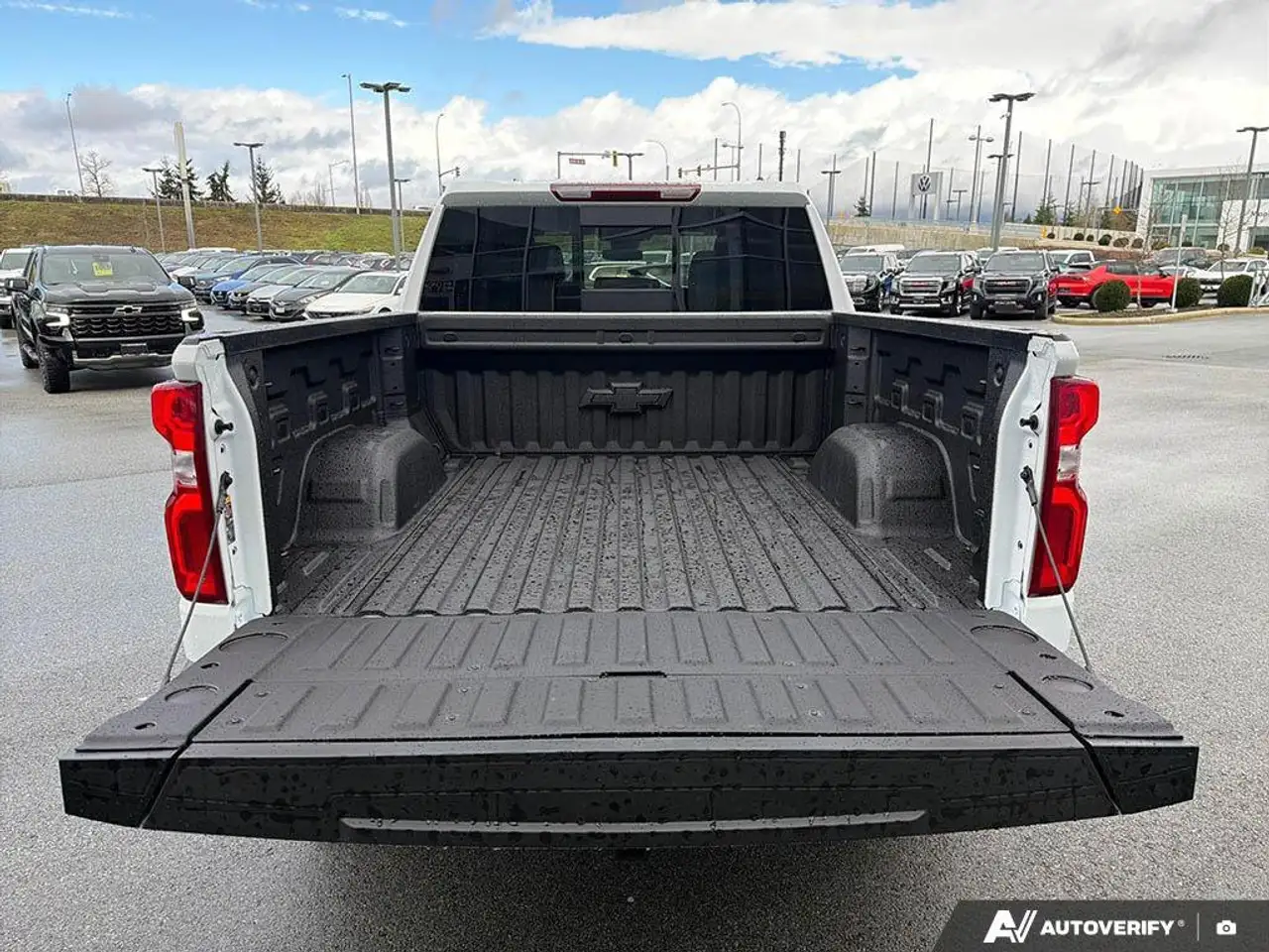 Chevrolet Silverado 1500 photo Chevrolet Silverado 1500