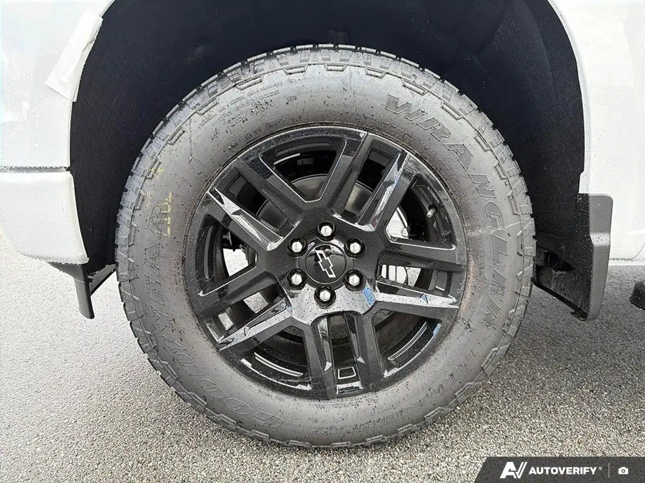 Chevrolet Silverado 1500 photo Chevrolet Silverado 1500