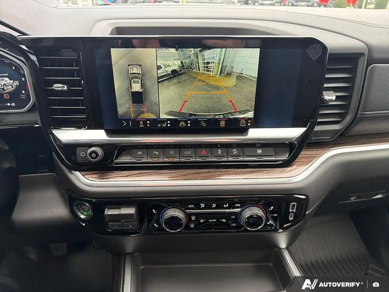 Chevrolet Silverado 1500 photo Chevrolet Silverado 1500