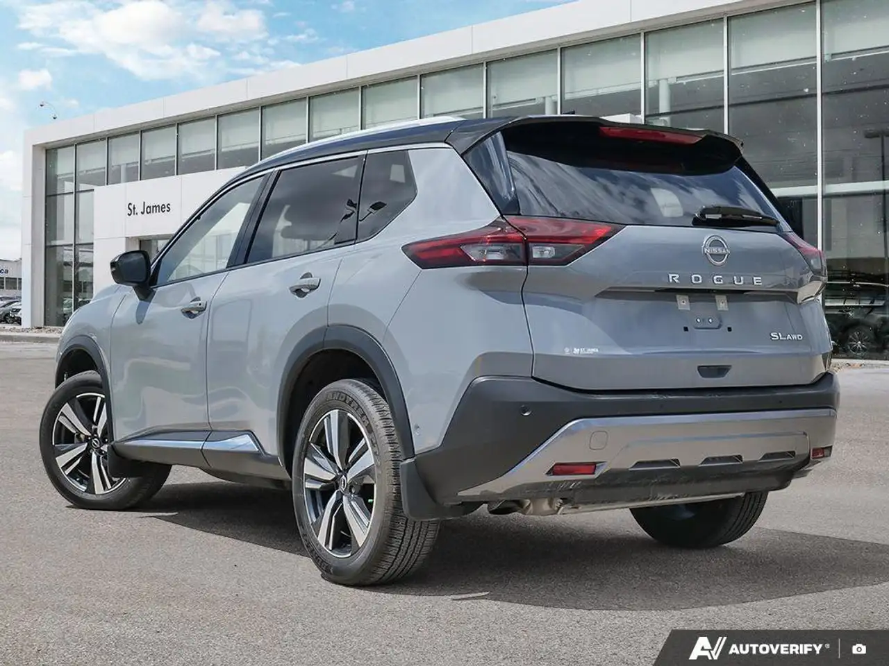 Nissan Rogue снимка Nissan Rogue