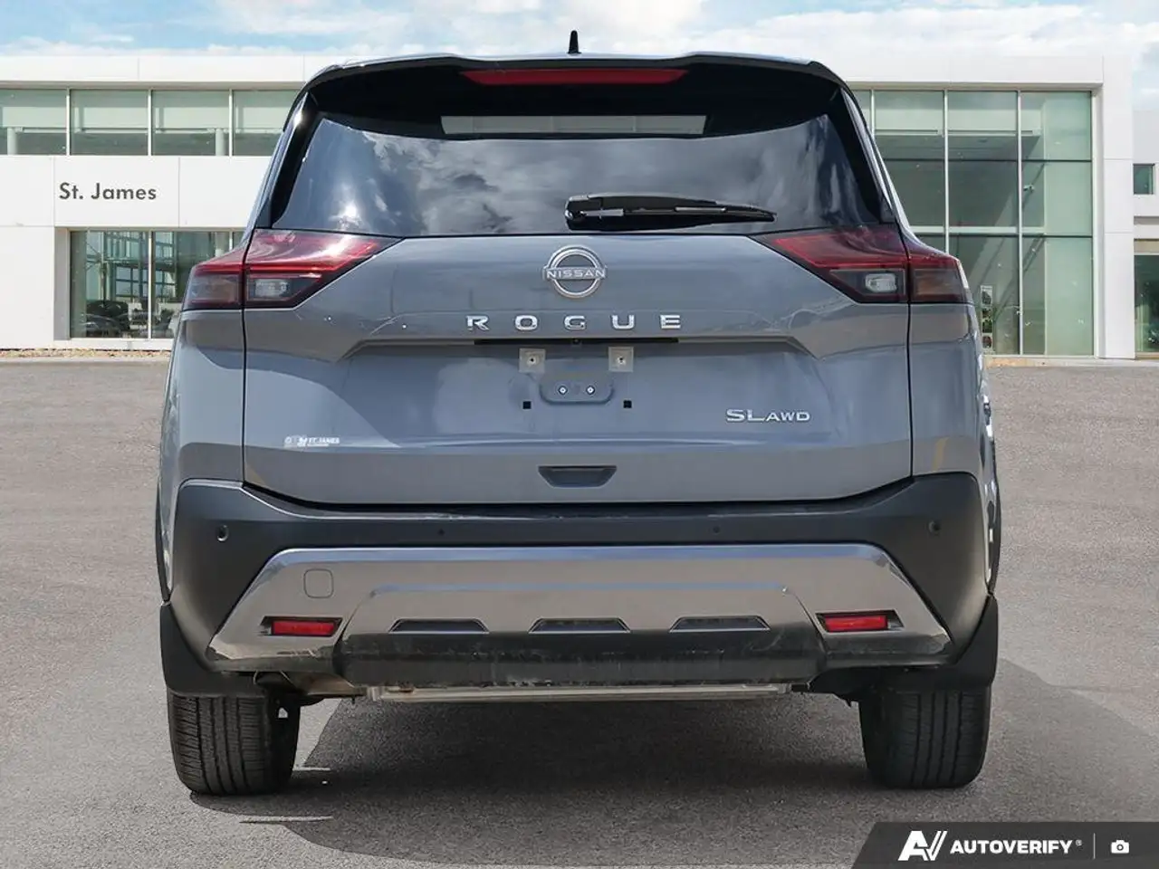 Nissan Rogue снимка Nissan Rogue