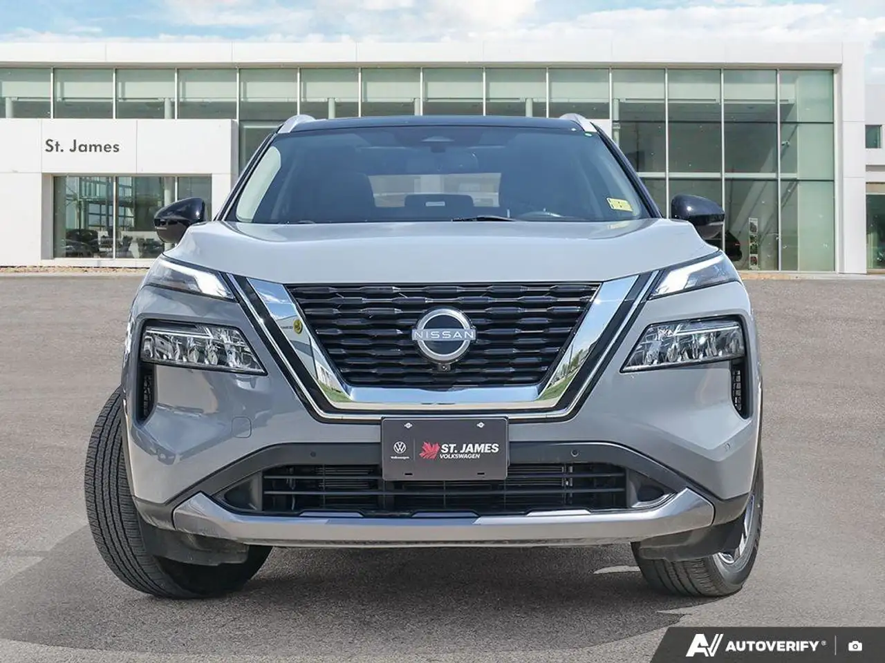 Nissan Rogue снимка Nissan Rogue