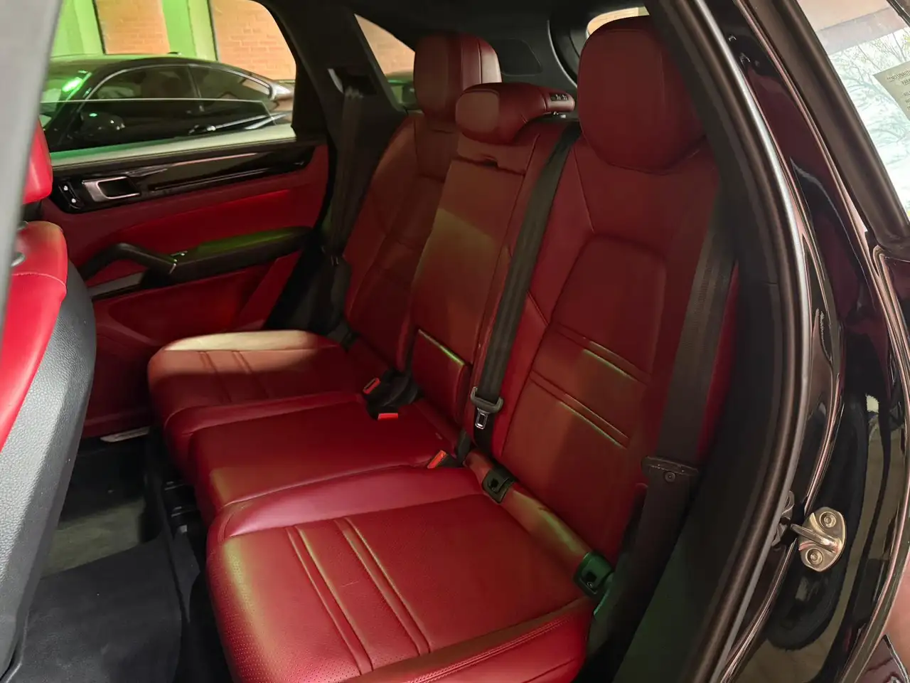Porsche Cayenne снимка Porsche Cayenne