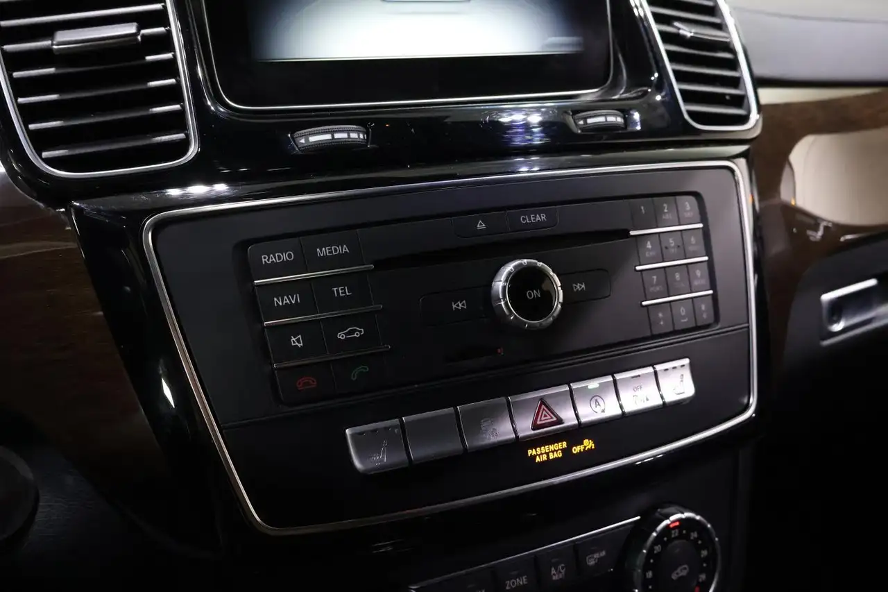Mercedes-Benz GLS снимка Mercedes-Benz GLS