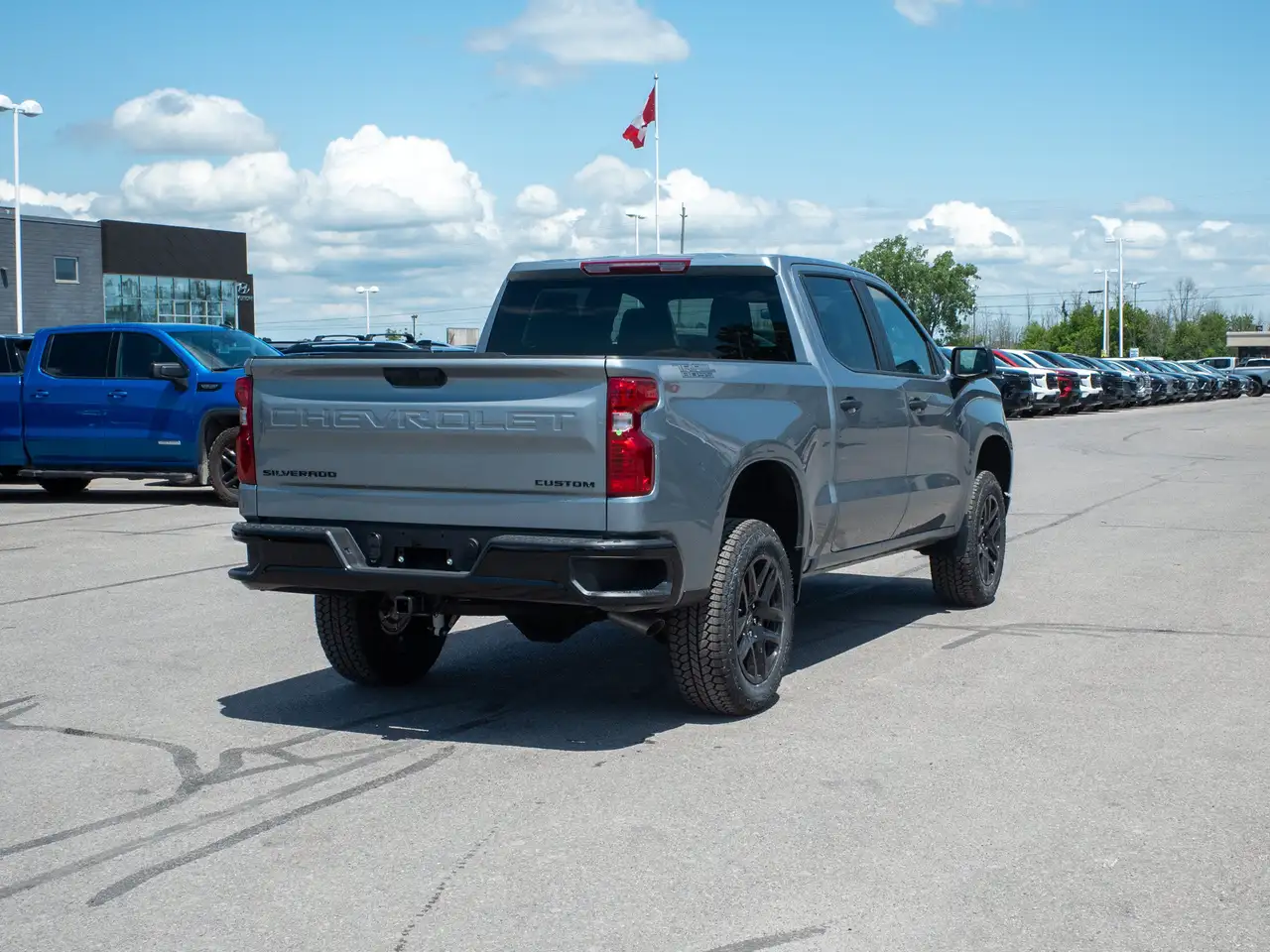Chevrolet Silverado 1500 снимка Chevrolet Silverado 1500