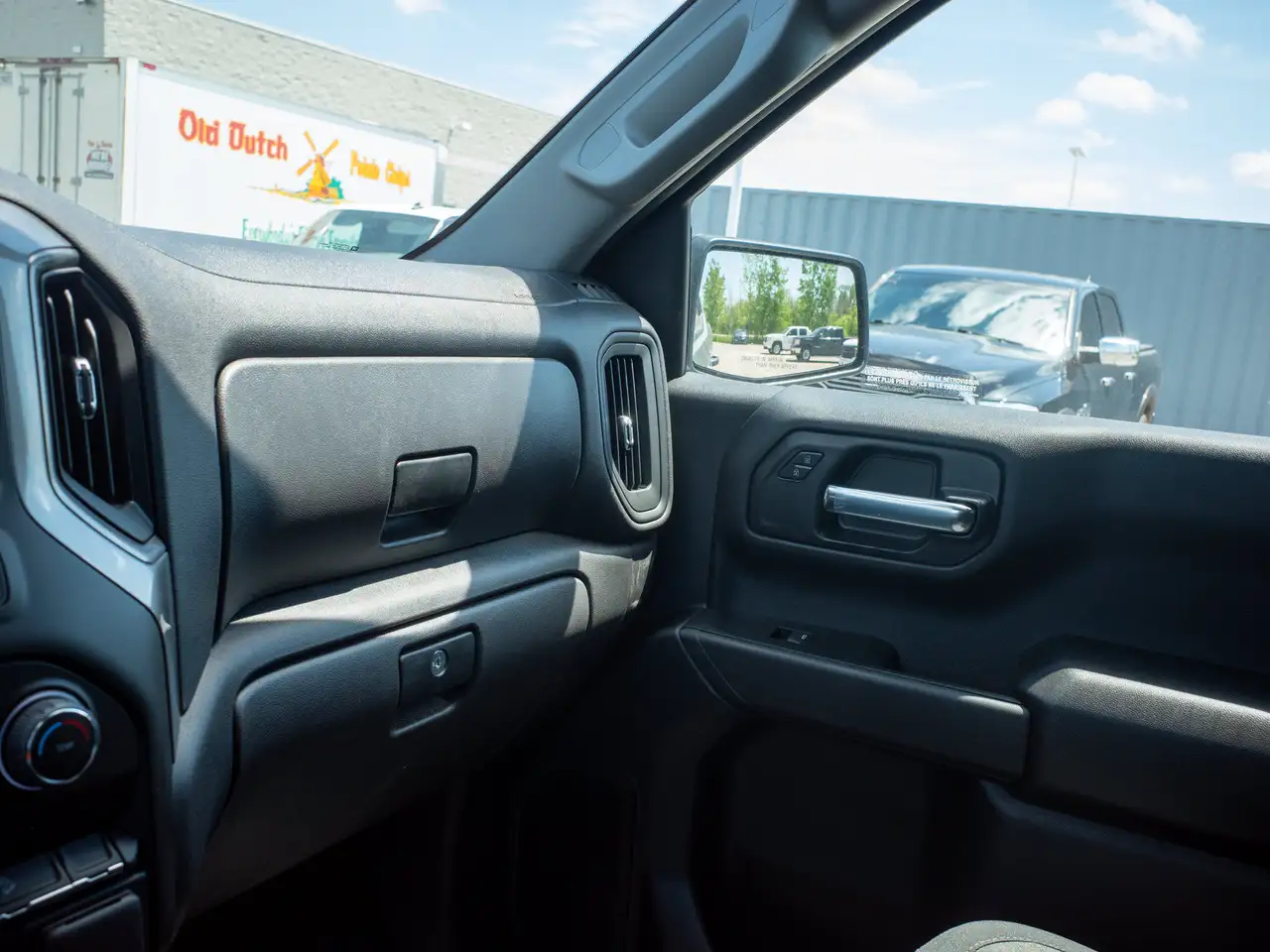 Chevrolet Silverado 1500 снимка Chevrolet Silverado 1500