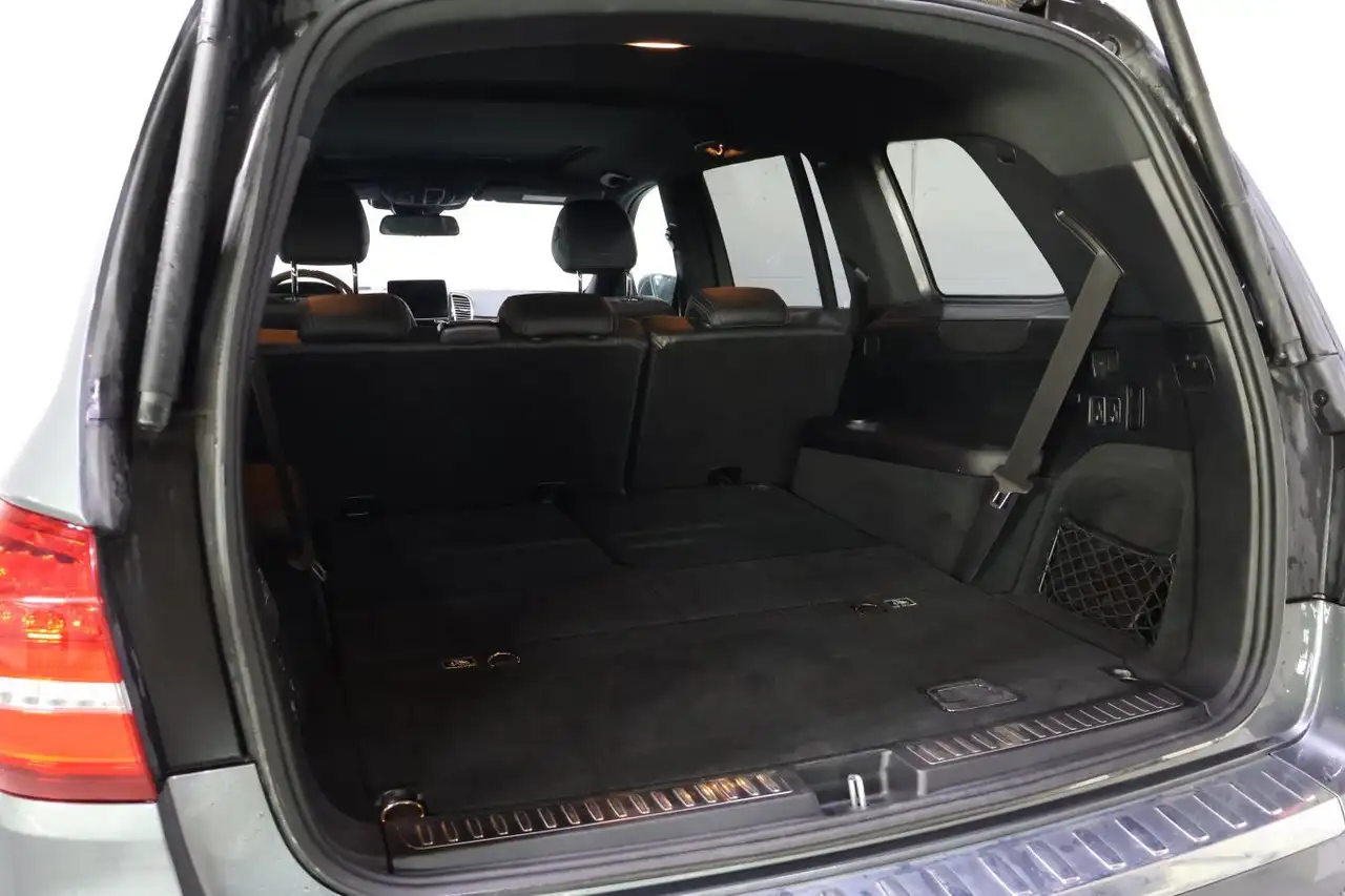 Mercedes-Benz GLS снимка Mercedes-Benz GLS