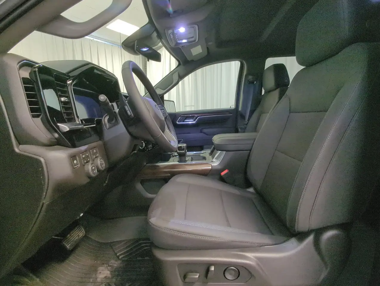 Chevrolet Silverado 1500 photo Chevrolet Silverado 1500