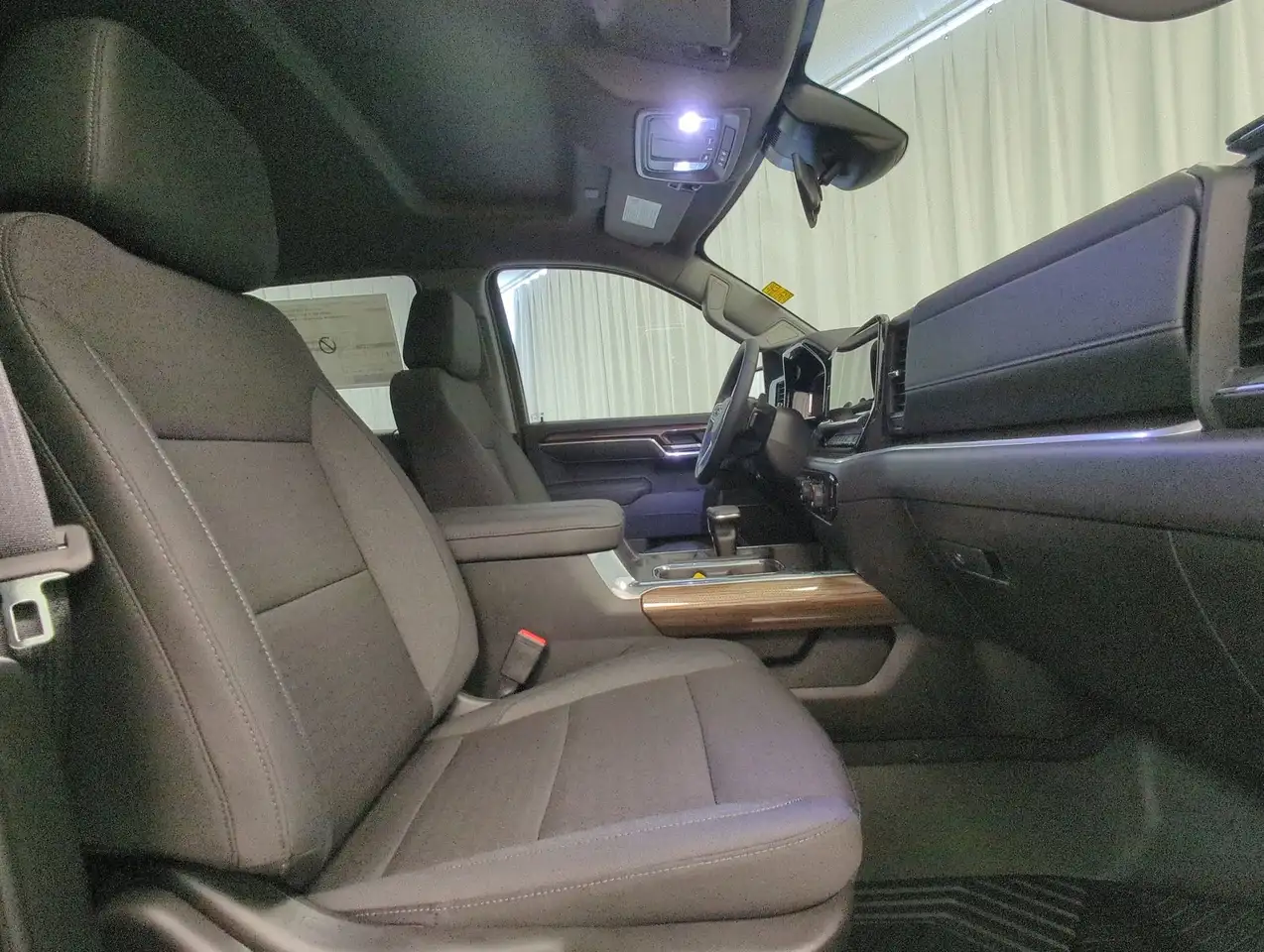 Chevrolet Silverado 1500 photo Chevrolet Silverado 1500