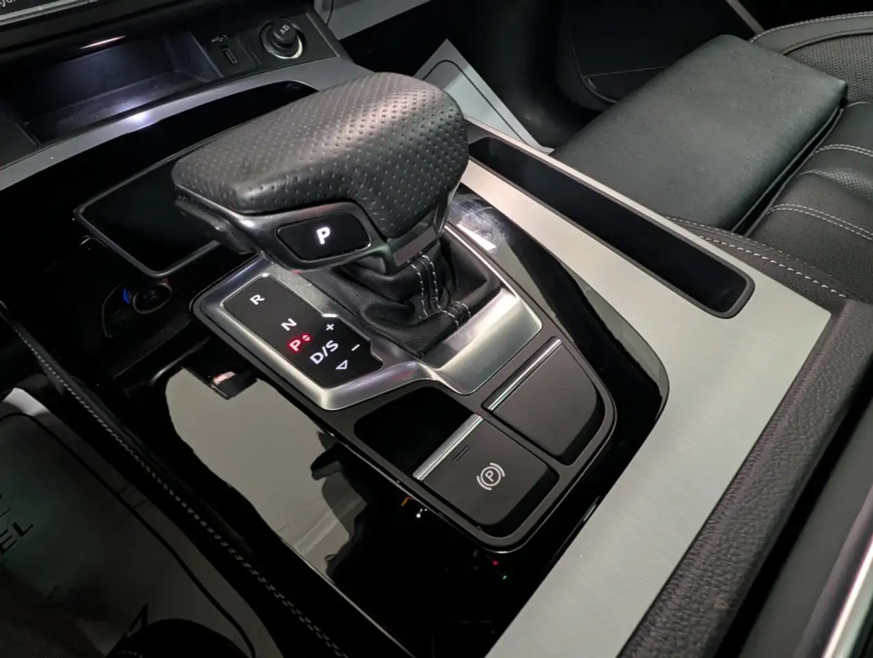 Audi Q5 снимка Audi Q5