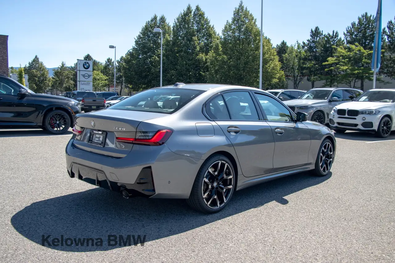 BMW 3 Series photo BMW 3 Series