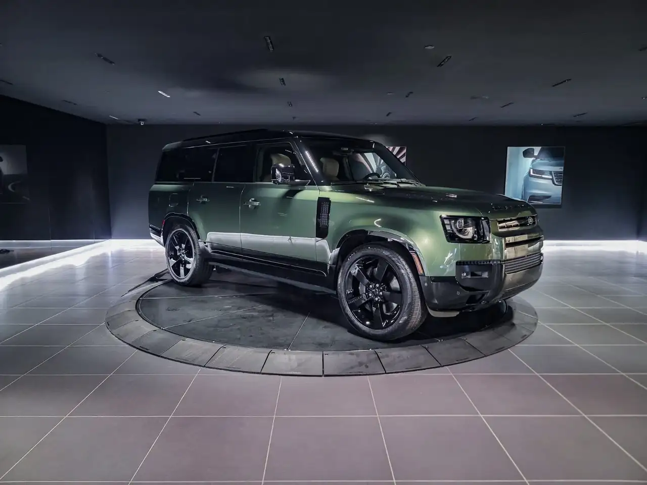 Land Rover Defender снимка Land Rover Defender