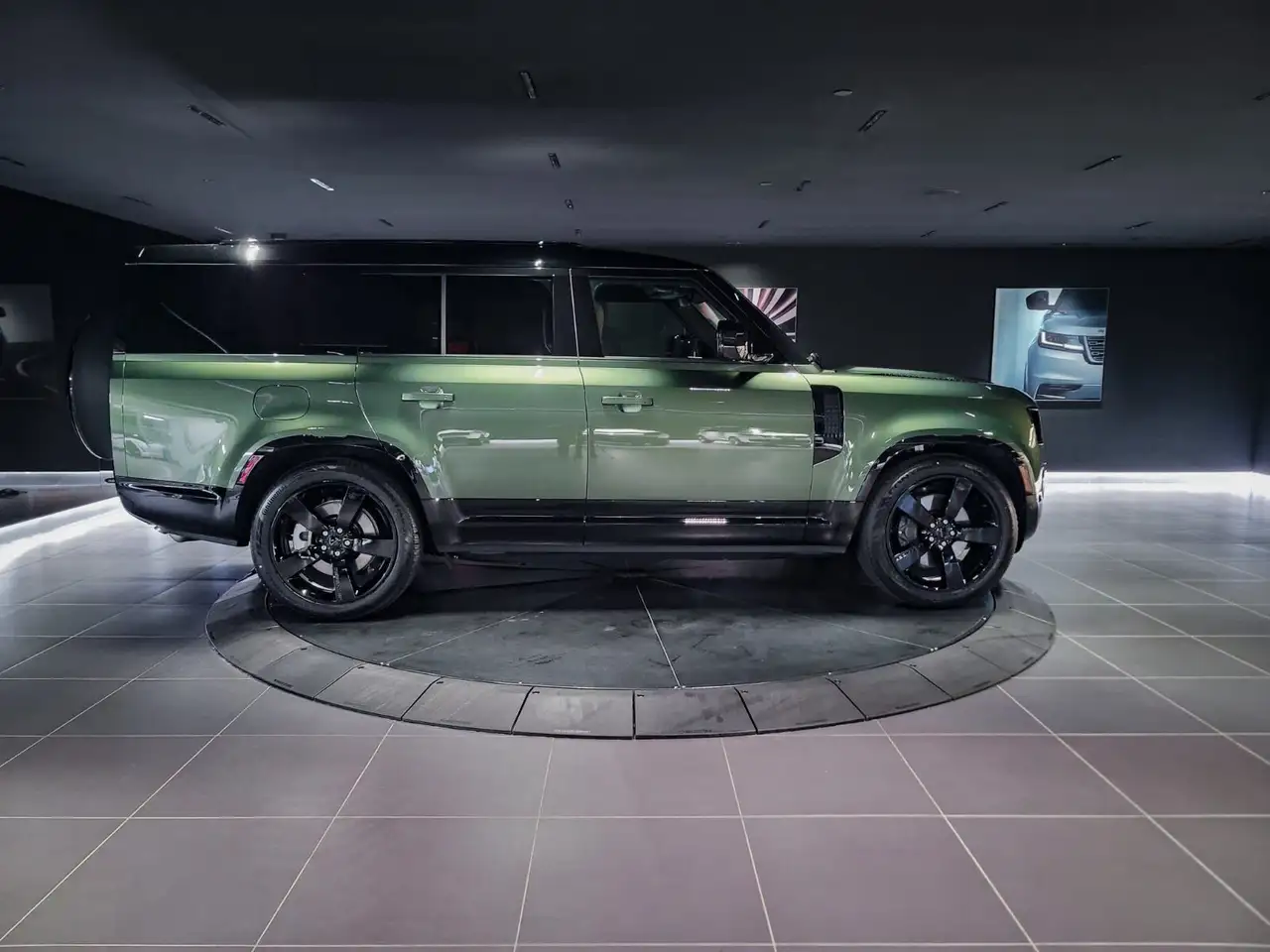 Land Rover Defender снимка Land Rover Defender