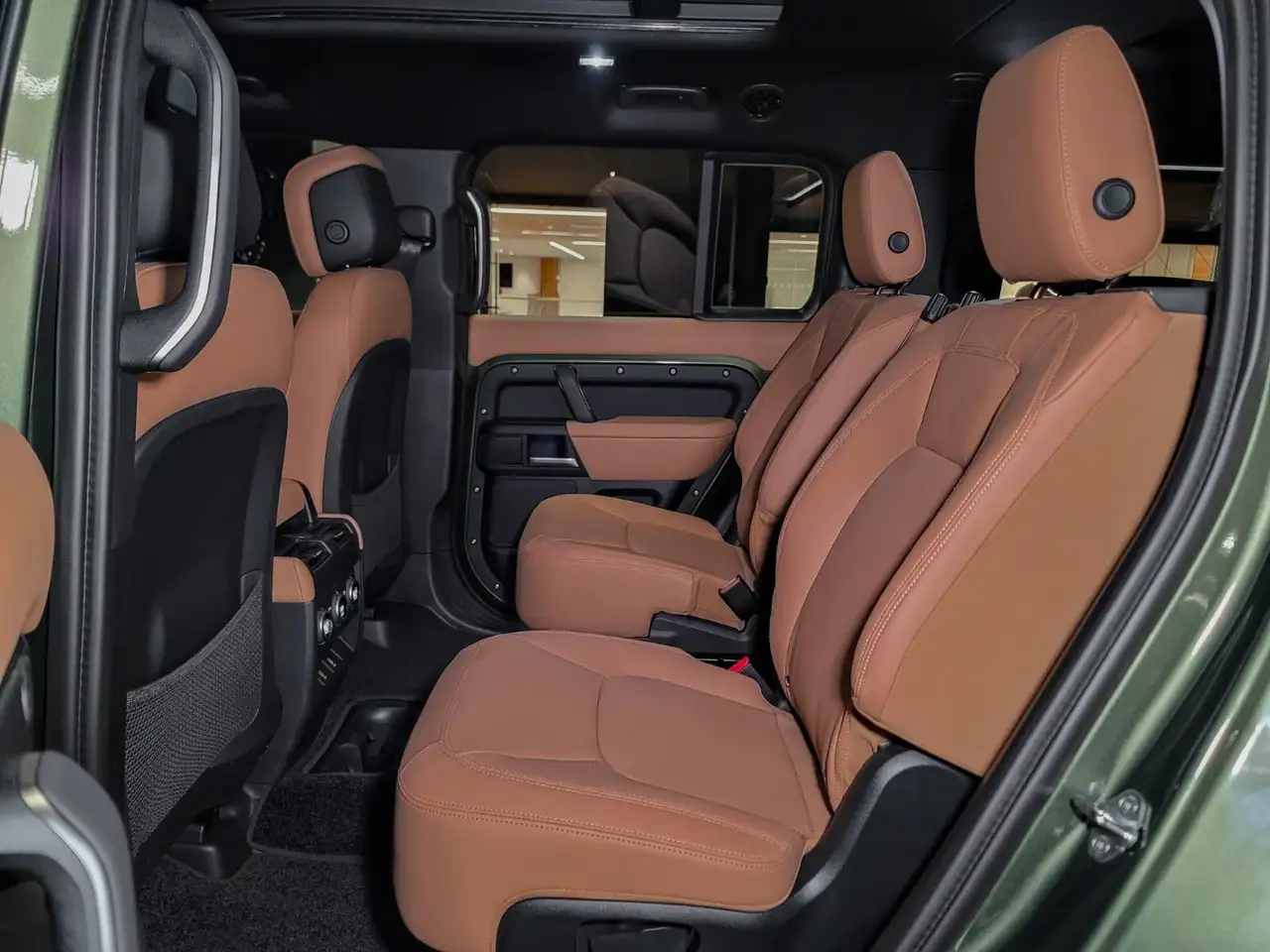 Land Rover Defender снимка Land Rover Defender