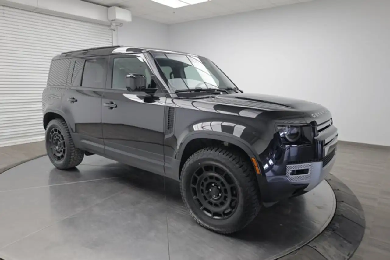 2025 Land Rover Defender