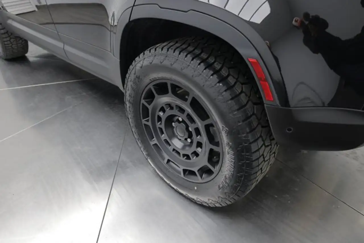 Land Rover Defender снимка Land Rover Defender
