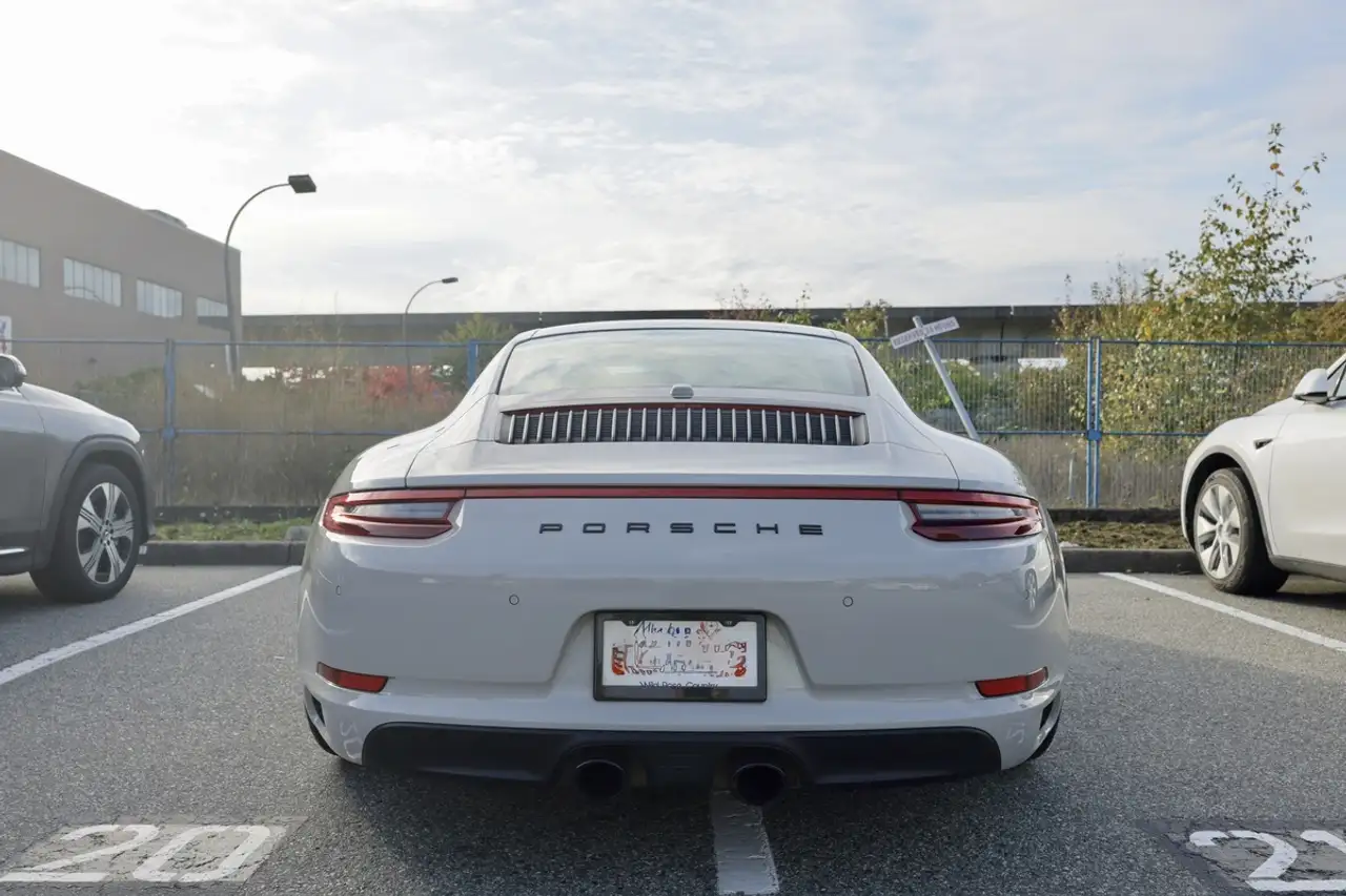 Porsche 911 снимка Porsche 911