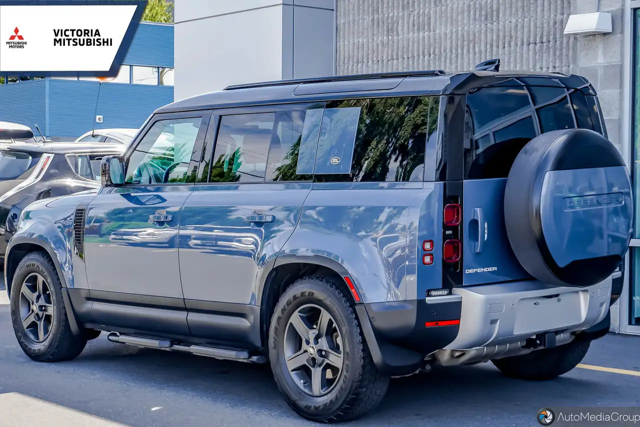 Land Rover Defender photo Land Rover Defender