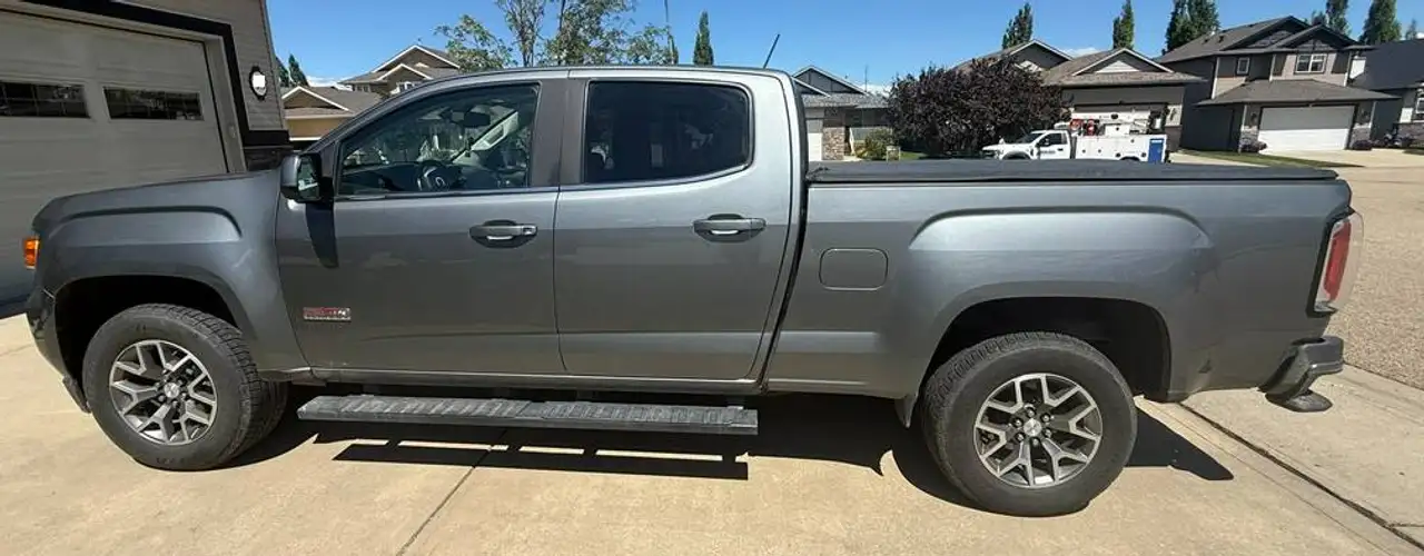 GMC Canyon photo GMC Canyon