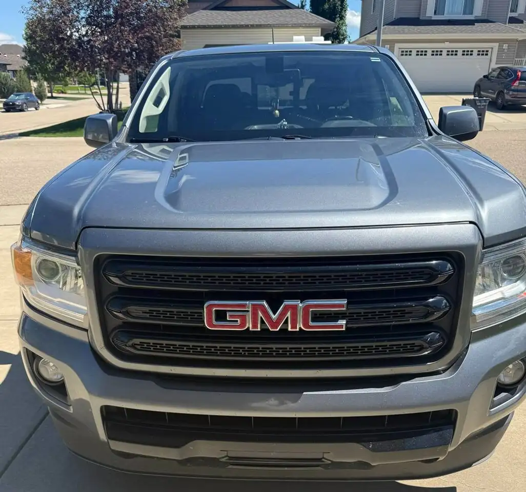 GMC Canyon photo GMC Canyon