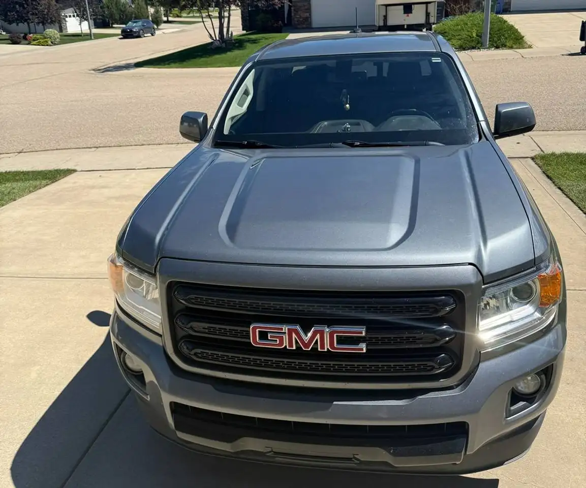 GMC Canyon photo GMC Canyon