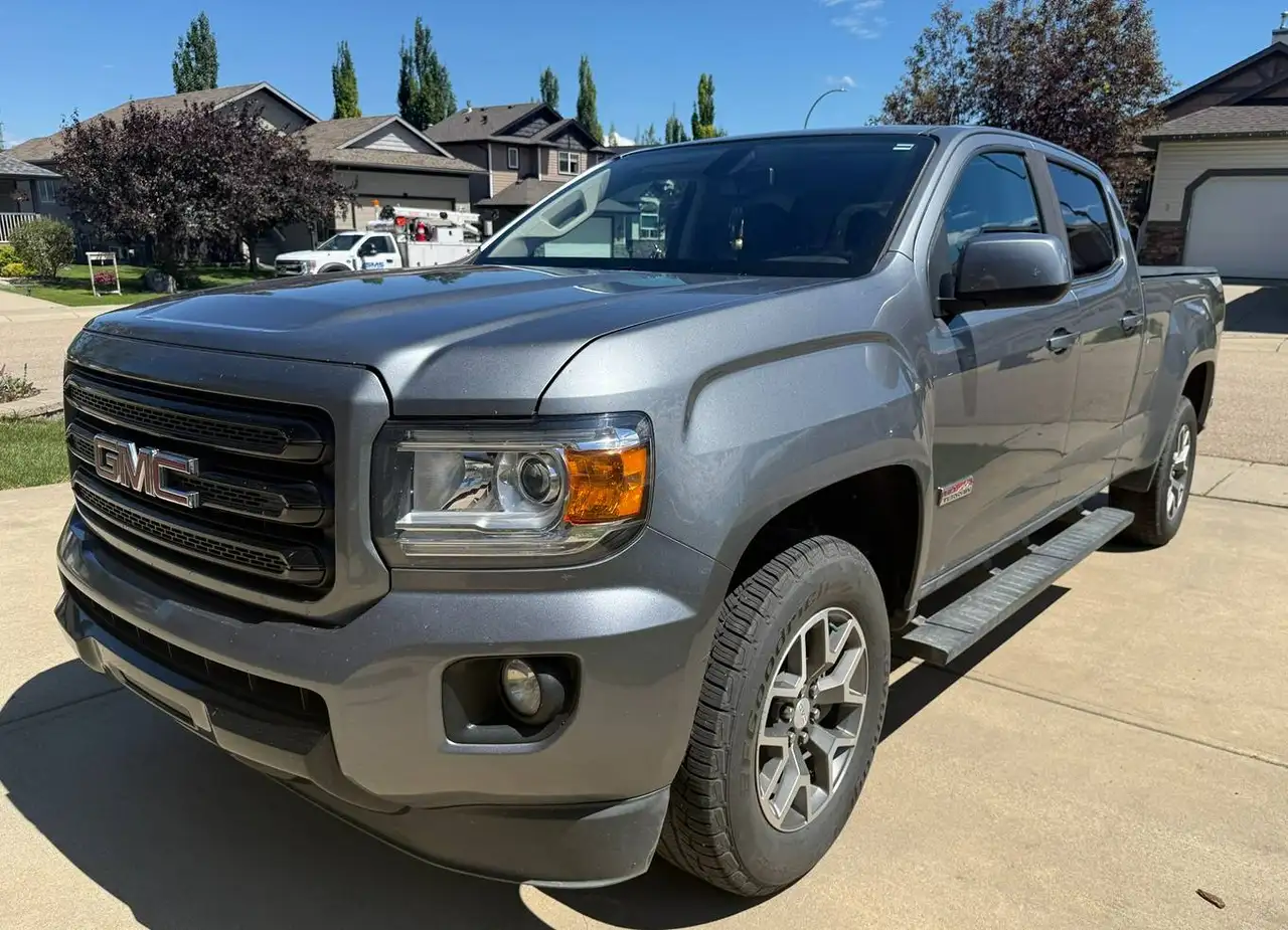 GMC Canyon photo GMC Canyon