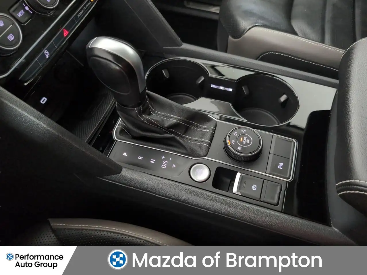 Volkswagen Atlas photo Volkswagen Atlas