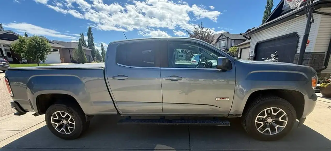 GMC Canyon photo GMC Canyon